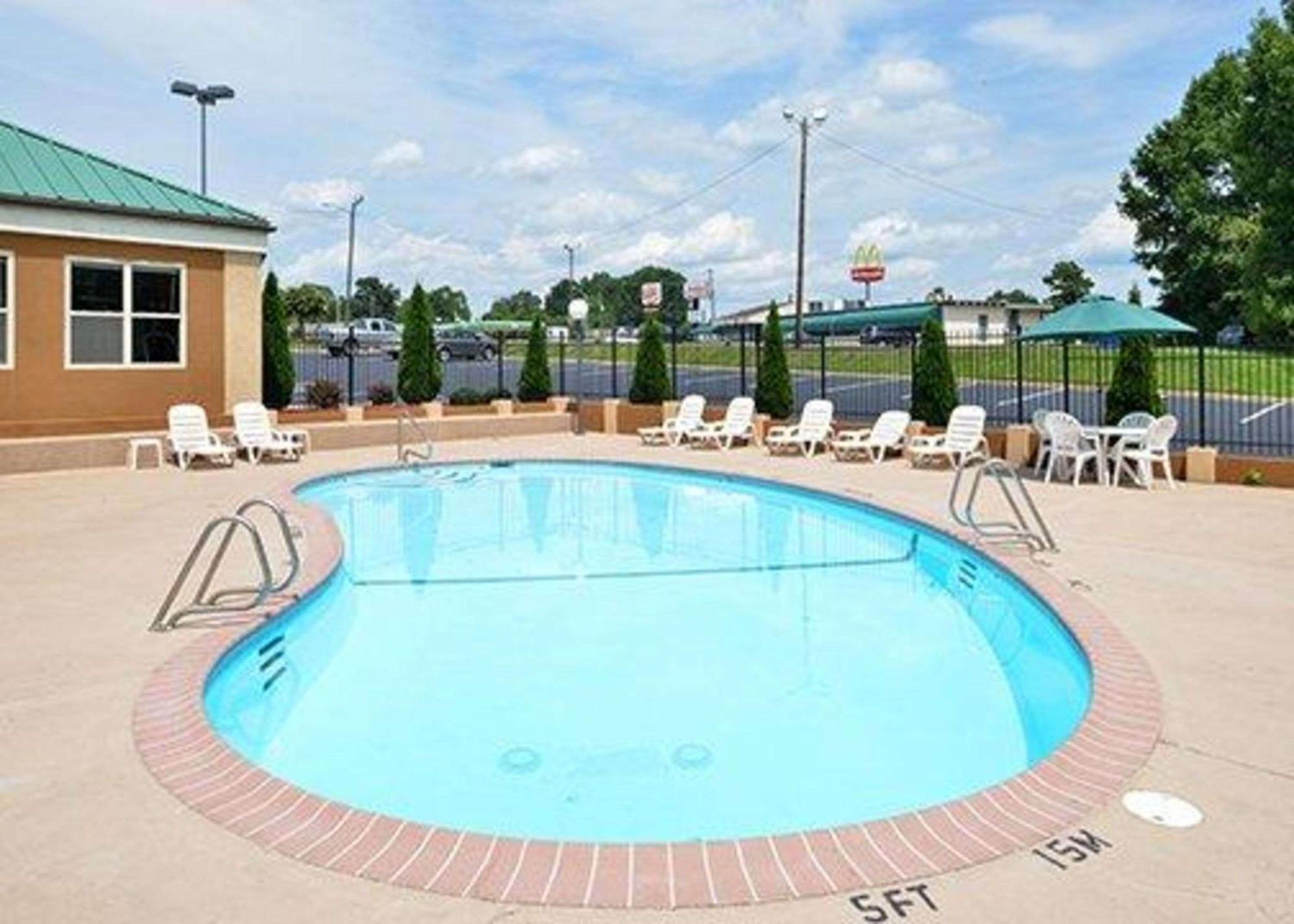 Quality Inn Asheboro South מראה חיצוני תמונה